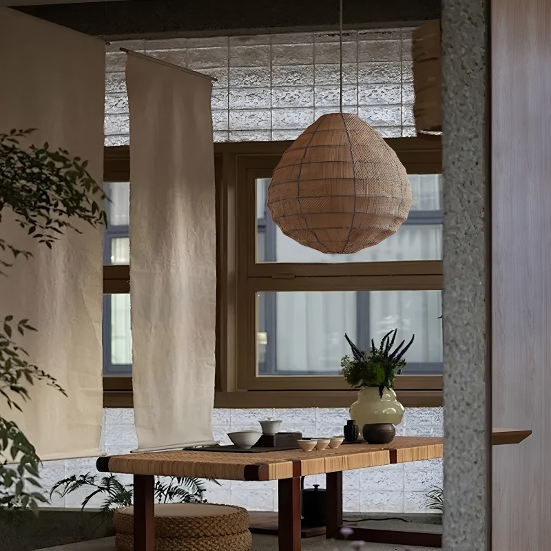 Japońskie metalowe lampy wiszą – Switching Coffee To Tea recenzja i cena